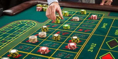 Nhóm kéo Baccarat được hình thành với nhiều hình thức như lừa đảo và chia sẻ kiến thức